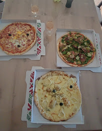 Plats et boissons du Pizzas à emporter Pizza Santina à Balan - n°12