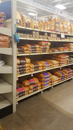 Pet Supply Store «PetSmart», reviews and photos, 3750 W Market St, Fairlawn, OH 44333, USA