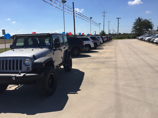 Car Dealer «Yaklin Chrysler Dodge Jeep RAM», reviews and photos, 1550 W Kingsbury St, Seguin, TX 78155, USA