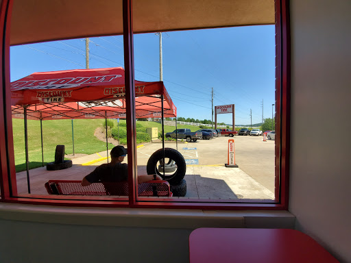 Tire Shop «Discount Tire Store - Woodstock, GA», reviews and photos, 160 Woodstock Square Ave, Woodstock, GA 30189, USA