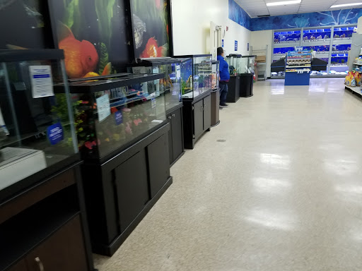 Pet Supply Store «PetSmart», reviews and photos, 3220 W Shaw Ave, Fresno, CA 93711, USA