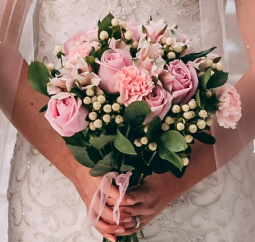 Simmons Florists - Bedford