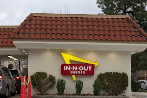 In-N-Out Burger image