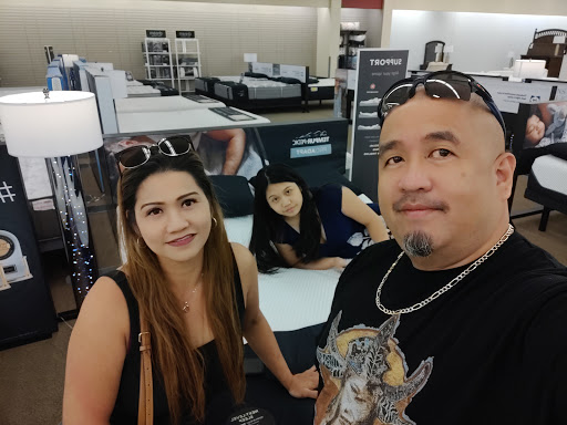 Furniture Store «Value City Furniture», reviews and photos, 6116 Grand Ave, Gurnee, IL 60031, USA