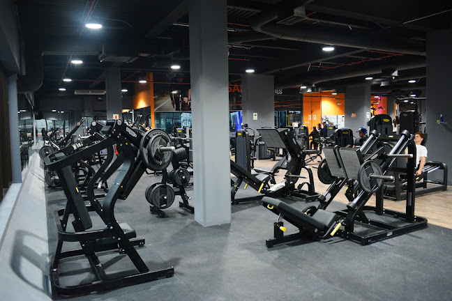 Opiniones de Gimnasio b2 Prime Caminos del Inca en Santiago de Surco - Gimnasio