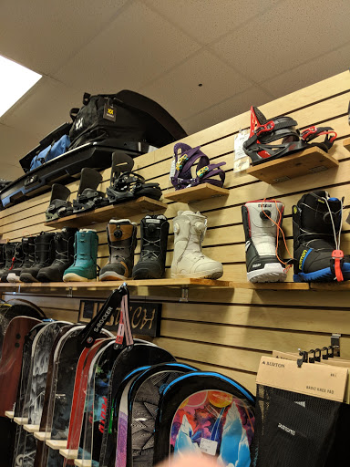 Sporting Goods Store «Peter Glenn Ski & Sports», reviews and photos, 7229 N Dale Mabry Hwy #1, Tampa, FL 33614, USA