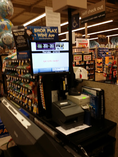 Grocery Store «Safeway», reviews and photos, 1187 S Main St, Manteca, CA 95337, USA