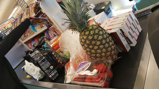 Grocery Store «ShopRite of Commerce St.-Stamford, CT», reviews and photos, 1990 W Main St, Stamford, CT 06902, USA