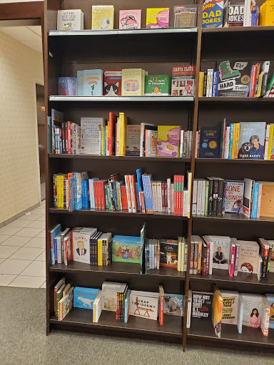 Book Store «Barnes & Noble», reviews and photos, 112 Eisenhower Pkwy, Livingston, NJ 07039, USA