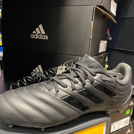 Sporting Goods Store «adidas Outlet Store Woodburn», reviews and photos, 1001 N Arney Rd Ste 400, Woodburn, OR 97071, USA