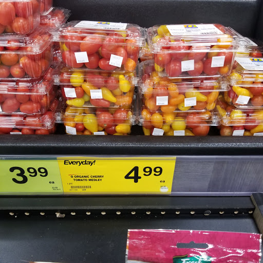 Grocery Store «Safeway», reviews and photos, 17539 Vierra Canyon Rd, Prunedale, CA 93907, USA