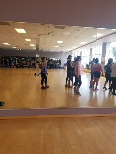 Health Club «Womens Workout World - Berwyn», reviews and photos, 6342 W Cermak Rd, Berwyn, IL 60402, USA