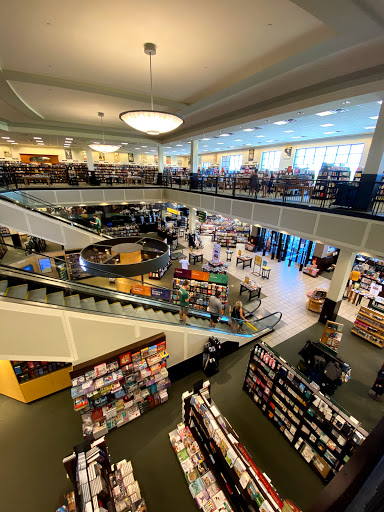 Book Store «Barnes & Noble», reviews and photos, 1430 Plaza Pl, Southlake, TX 76092, USA