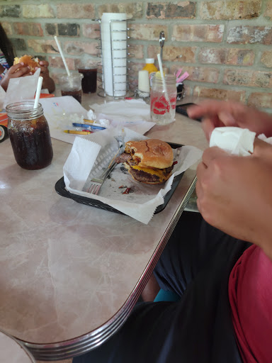 Shopping Mall «Tahitian Gardens», reviews and photos, 1975 Periwinkle Way, Sanibel, FL 33957, USA