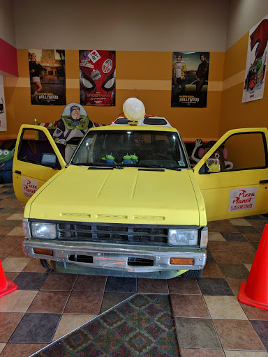 Movie Theater «Frank Theatres Spring Lane Stadium 10», reviews and photos, 1351 Douglas Dr, Sanford, NC 27330, USA