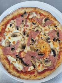 Plats et boissons du Restaurant Planète pizza à Roubaix - n°1
