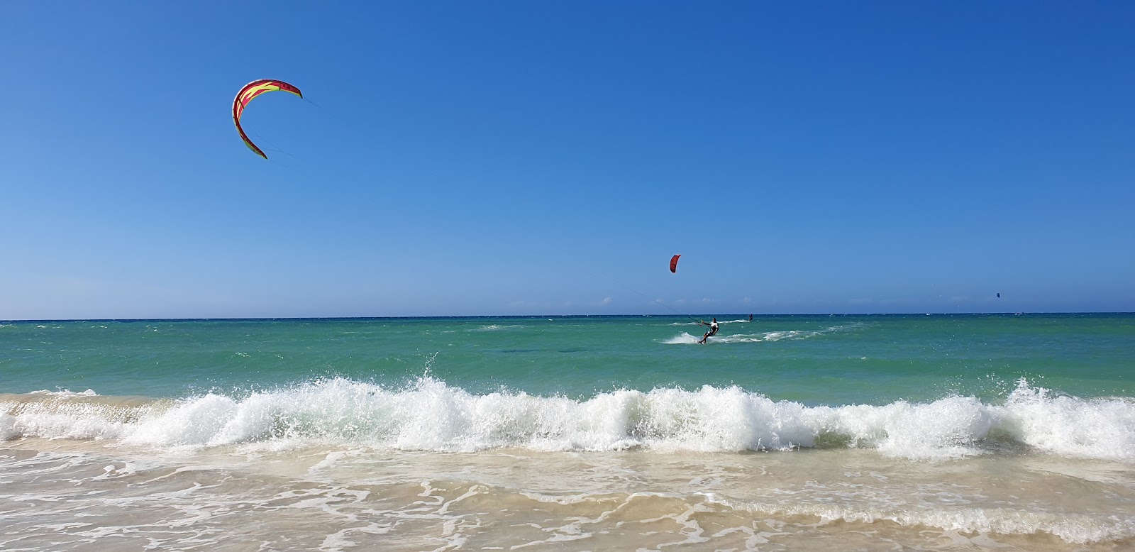 Foto di Abakao Beach con molto pulita livello di pulizia