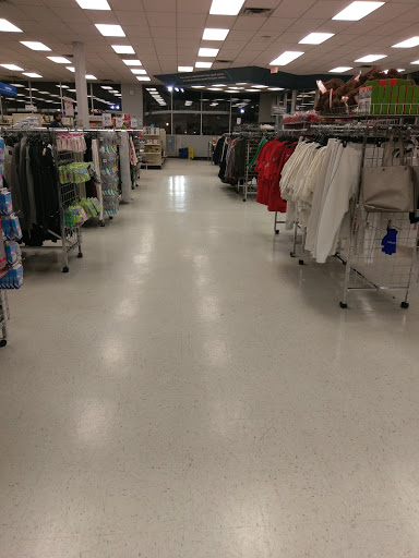 Thrift Store «Goodwill Columbus», reviews and photos, 2550 N High St, Columbus, OH 43202, USA