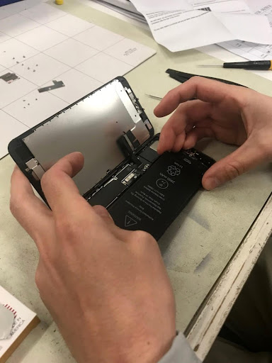 Mobile Phone Repair Shop «CPR Cell Phone Repair Wilmington», reviews and photos, 4401 Oleander Dr Suite F, Wilmington, NC 28403, USA