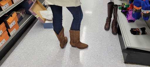 Sporting Goods Store «Academy Sports + Outdoors», reviews and photos, 6700 Columbia St, Evansville, IN 47715, USA