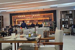 Cozy Restaurant & Lounge image