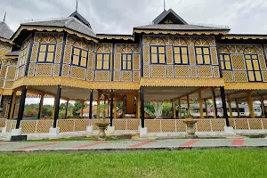 Istana Kenangan (Istana Kuning) image