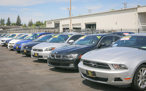 Used Car Dealer «West Coast Auto Sales Center», reviews and photos, 1733 Fulton Ave, Sacramento, CA 95825, USA