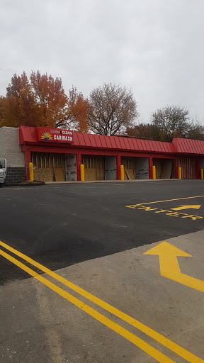 Self Service Car Wash «Squeaky Clean Car Wash - Maryland Heights, MO», reviews and photos, 12425 Dorsett Rd, Maryland Heights, MO 63043, USA