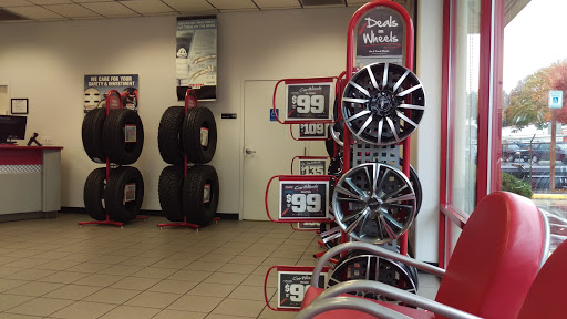 Tire Shop «Discount Tire Store - Kirkland, WA», reviews and photos, 12410 NE 124th St, Kirkland, WA 98034, USA
