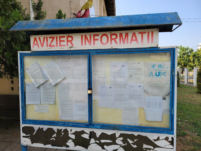 Școala Gimnazială Ostroveni - Școală