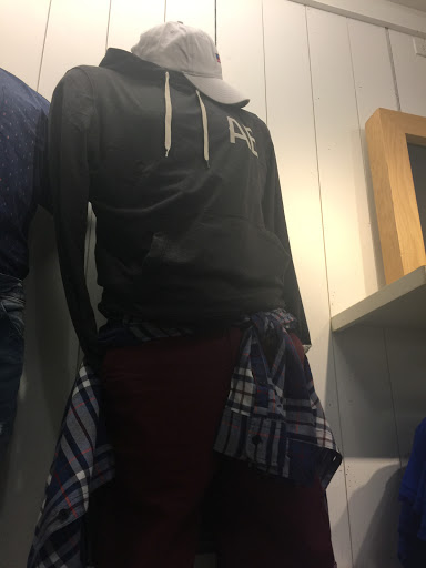 Clothing Store «AEO Factory Store», reviews and photos, 8200 Vineland Ave Suite 101, Orlando, FL 32821, USA