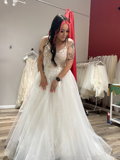 Bridal Shop «GARNET + grace Bridal Boutique», reviews and photos, 1643 Industrial Pkwy W, Hayward, CA 94544, USA