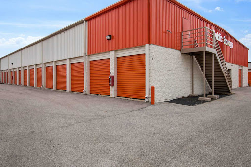 Self-Storage Facility «Public Storage», reviews and photos, 1556 Ogden Ave, Naperville, IL 60540, USA