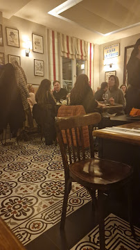 Atmosphère du Restaurant français Restaurant - Le Paris 17 - n°10