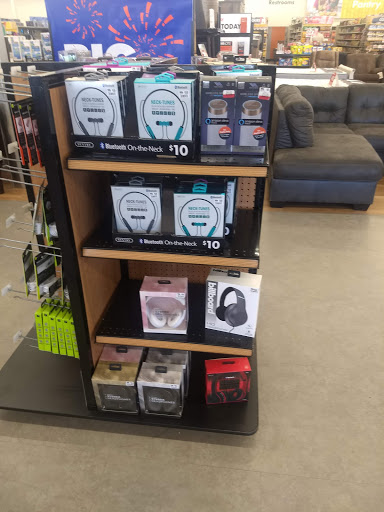 Discount Store «Big Lots», reviews and photos, 1255 Sunrise Hwy, Copiague, NY 11726, USA