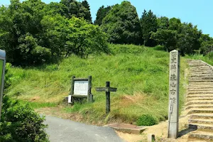 Tsukuriyama Ancient Burial Mound image