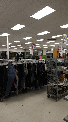 Thrift Store «Goodwill Retail Store of Chesterfield – Forum Center», reviews and photos, 11 Forum Shopping Center, Chesterfield, MO 63017, USA