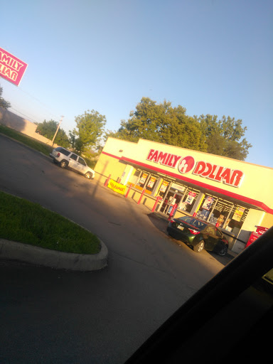 Dollar Store «FAMILY DOLLAR», reviews and photos, 189 W Main St, Newark, OH 43055, USA