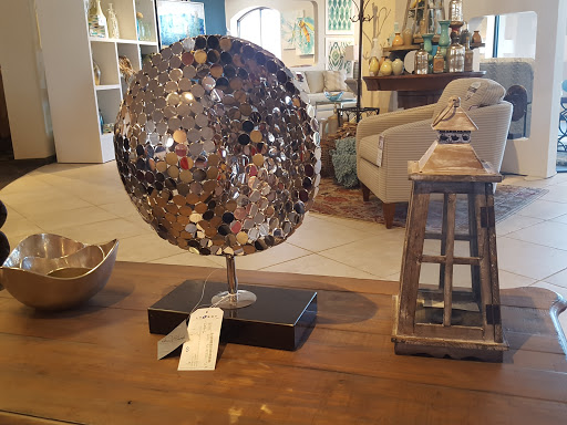 Furniture Store «Raymour & Flanigan Furniture and Mattress Store», reviews and photos, 275 Glen Cove Rd, Carle Place, NY 11514, USA