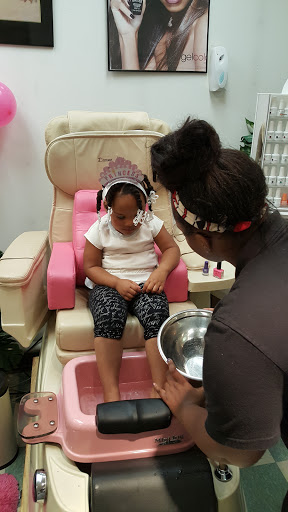 Beauty Salon «Studio 6 Salon & Spa Inc», reviews and photos, 3318 N Hwy 67, Florissant, MO 63033, USA