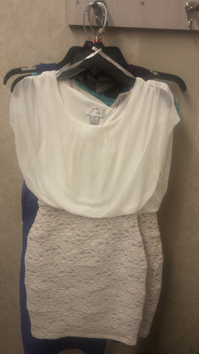 Clothing Store «Ross Dress for Less», reviews and photos, 2180 MacArthur Rd, Whitehall, PA 18052, USA