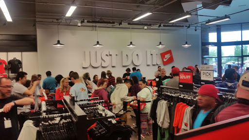 Sporting Goods Store «Nike Factory Store», reviews and photos, 1001 N Arney Rd #810, Woodburn, OR 97071, USA