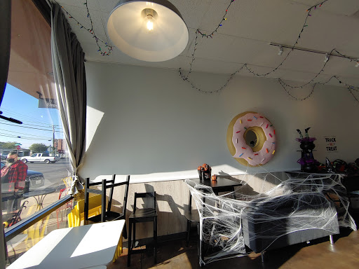 Donut Shop «Hypnotic Donuts», reviews and photos, 9007 Garland Rd, Dallas, TX 75218, USA
