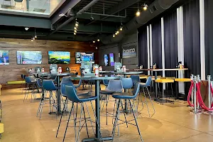 Topgolf image