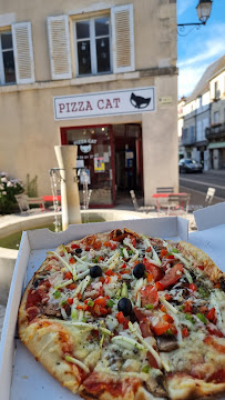 Plats et boissons du Pizzas à emporter Pizza Cat saint pierre le moutier - n°2