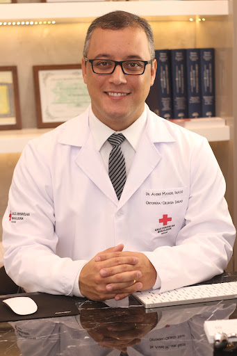 Dr. André Manoel Inácio | Ortopedista Especialista do Joelho em Curitiba