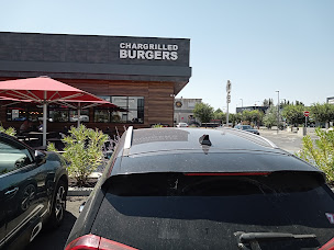 Photo n°100 de Carl's Jr. Pertuis à Pertuis ()