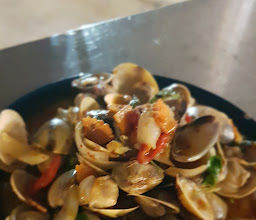 Tumz Seafood Restaurant photo