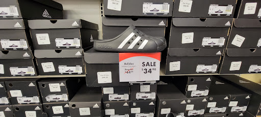 Shoe Store «Shoe Carnival», reviews and photos, 2105 N Prospect Ave, Champaign, IL 61822, USA