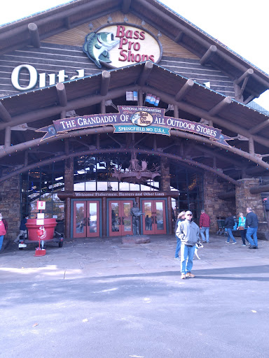 Sporting Goods Store «Bass Pro Shops», reviews and photos, 1935 S Campbell Ave, Springfield, MO 65807, USA
